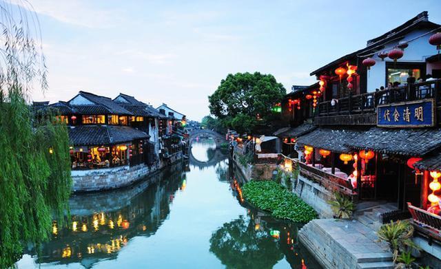 发现更多精彩内容,尽在“海日生残夜,江春入旧年”的意思是什么?红迪网平台